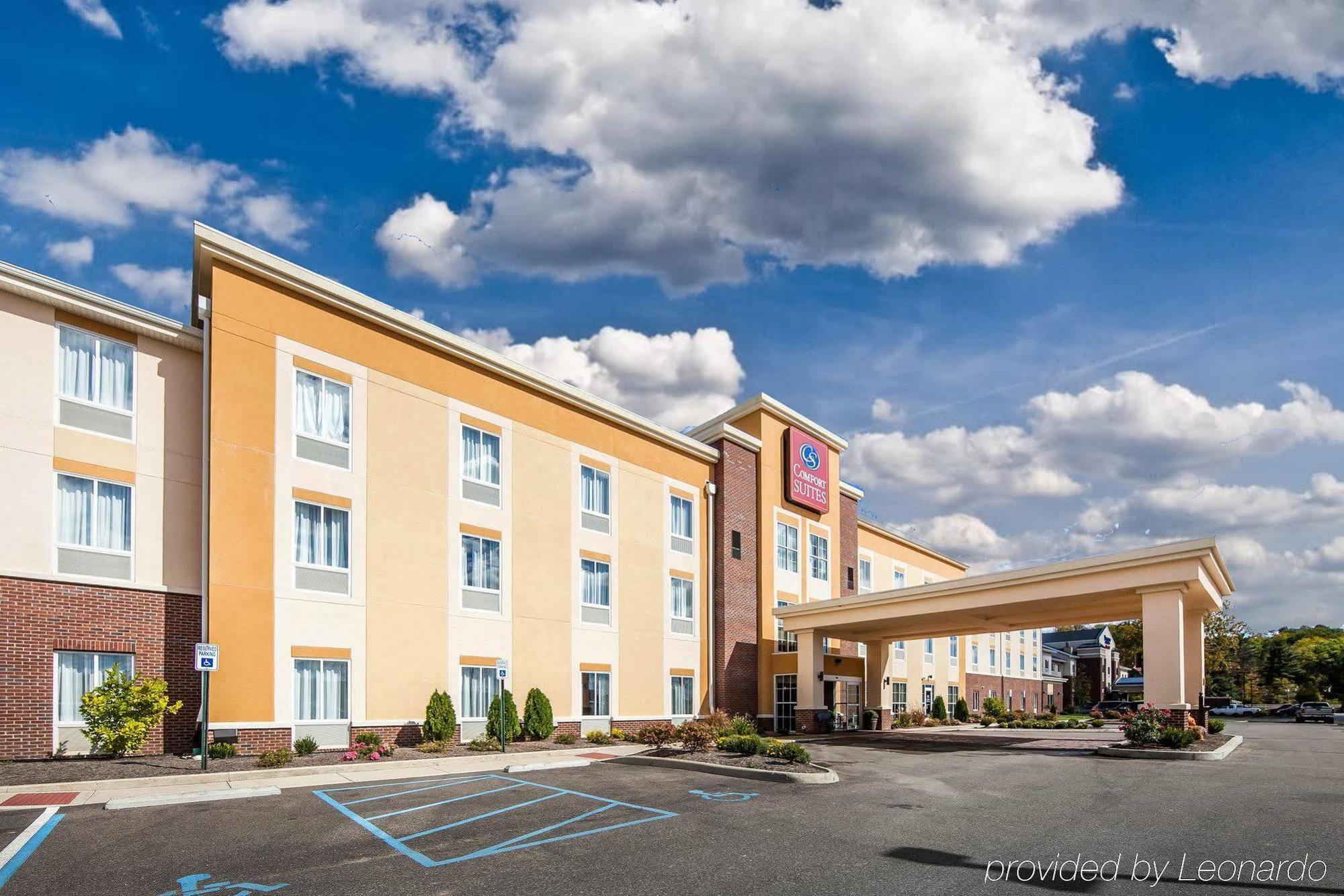 Comfort Suites Marietta-Parkersburg Экстерьер фото